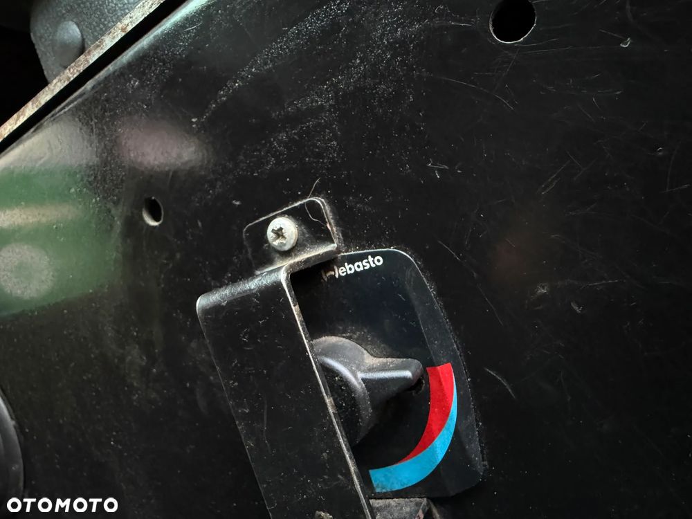 Haulotte HTL 4017 Ładowarka Teleskopowa Dźwig 17m. z Bocianem 22m. Łyżka szufla. widły z Hydraulicznym posuwem! Maszyna z Komuny Norweskiej! Jak Nowa z Salonu. DEKRA aktualna na cały osprzęt! Kamera + szybkozłącze! Bocian 5m. Szybka wolna jazda! Pełna Dokumentacja Serwisowa! Opony zero zużycia! Zero luzów i wycieków! Stabilizatory 2ośie. Wielka Okazja 3430 mtg! Webasto. Gniazdo 220v. Bogata Wersja Norweska - 33