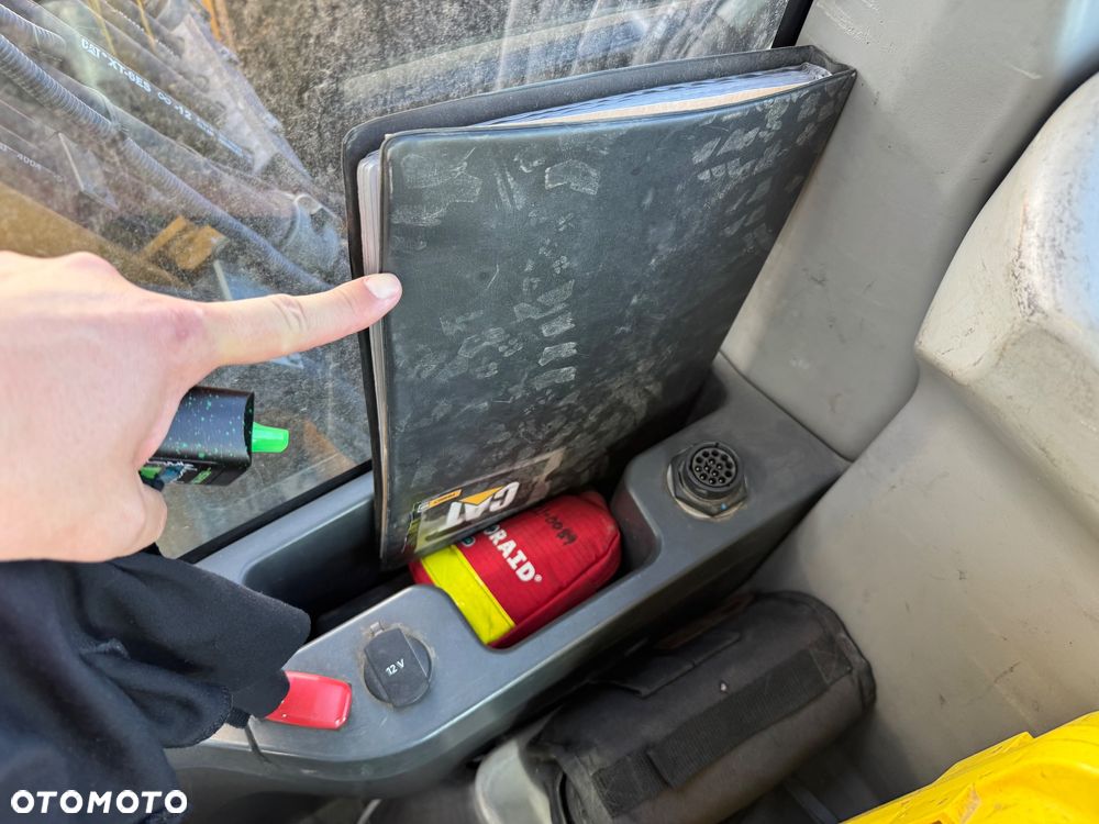 Hitachi JAPOŃSKA ZX19-6 1.9 tony Dostepna OD RĘKI na placu!! - 37