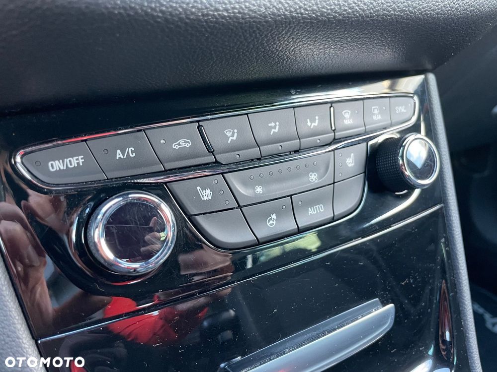 Opel Astra 1.4 T Elite - 25