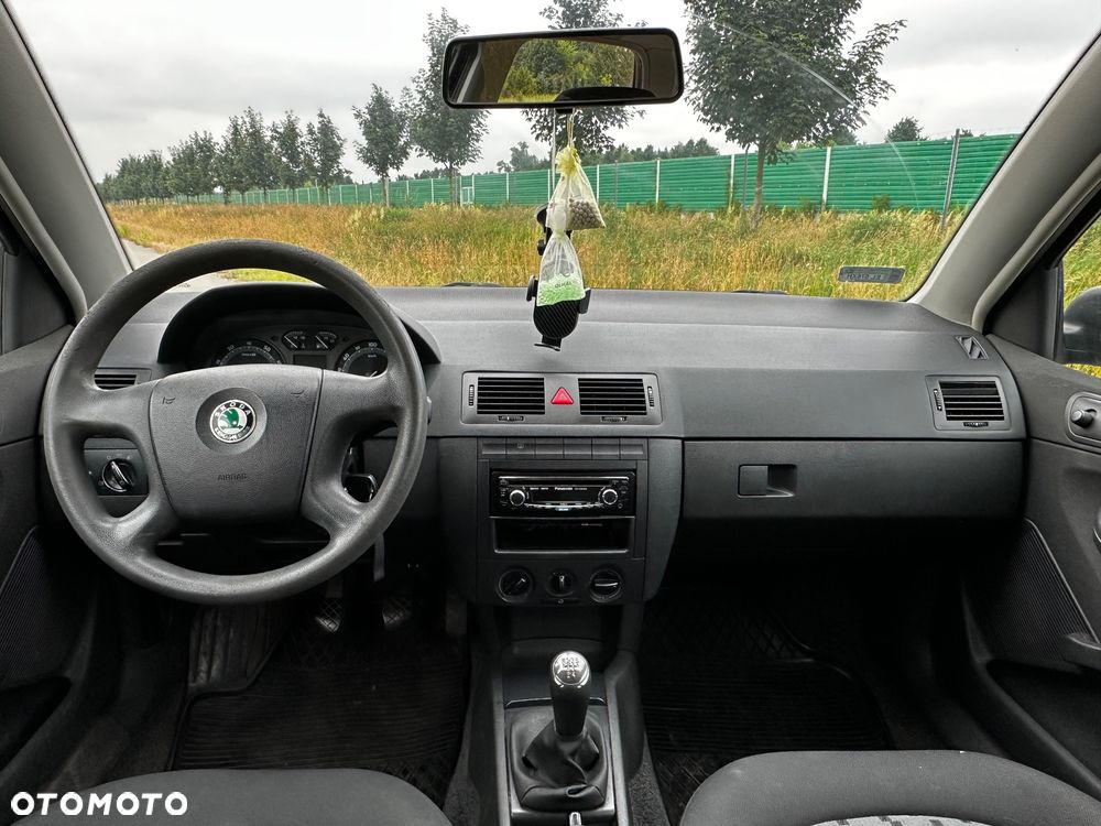 Skoda Fabia 1.2 HTP Classic - 11