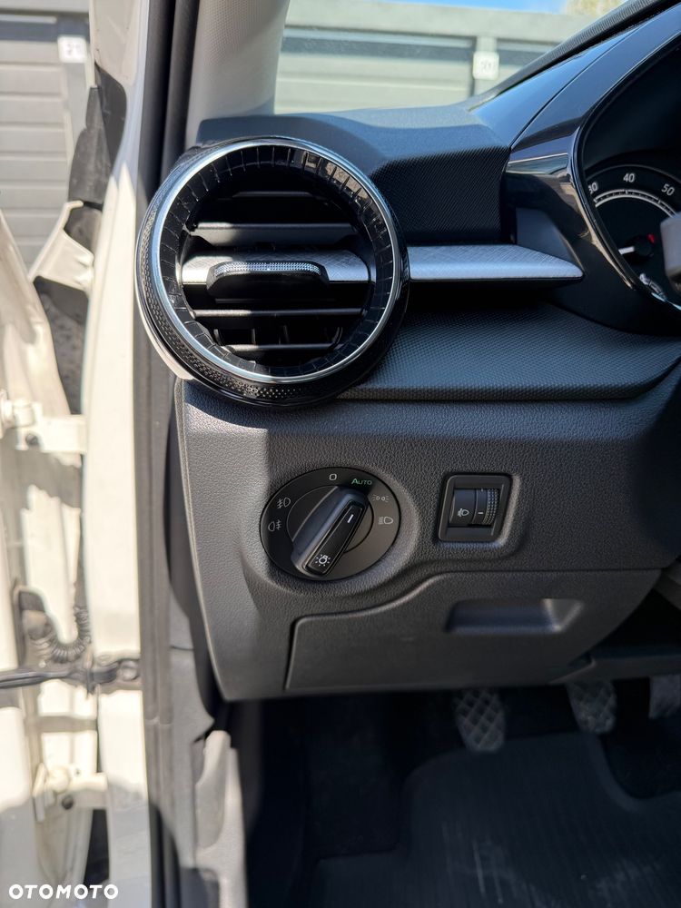 Skoda Fabia 1.0 MPI Active - 12