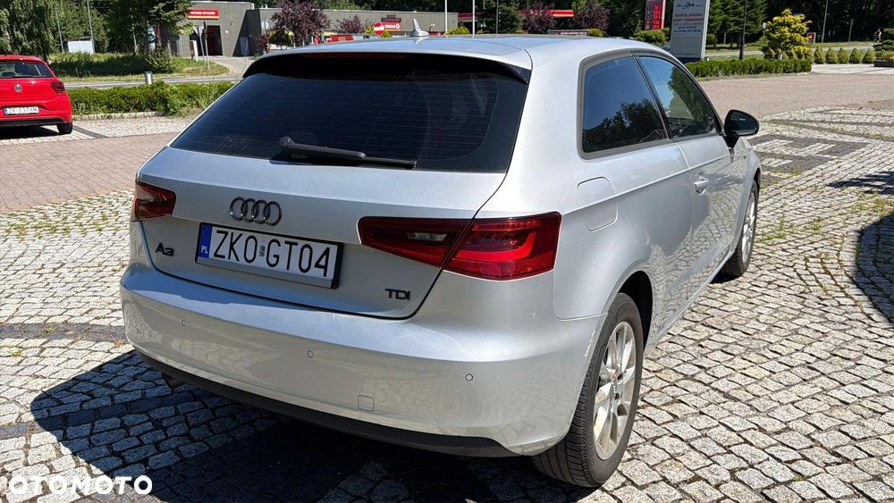 Audi A3 3-drzwiowe 1.6 TDI DPF Ambition S tronic - 3