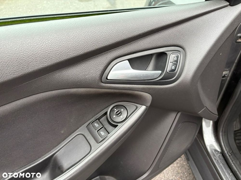 Ford Focus - 12