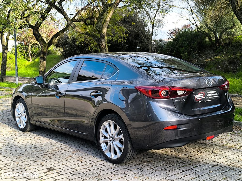 Mazda 3 Hatchback - 3