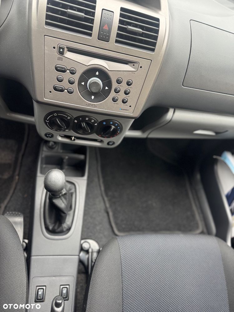 Suzuki Ignis 1.3 Club - 12
