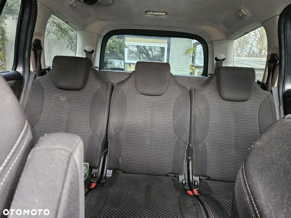 Citroën C4 Picasso 1.6 HDi SX - 9