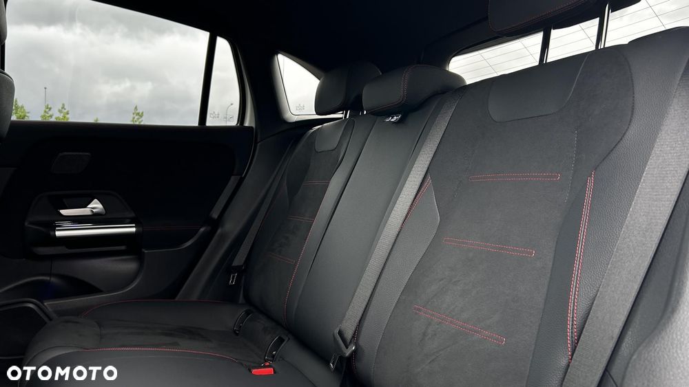 Mercedes-Benz GLA 200 AMG Line - 20