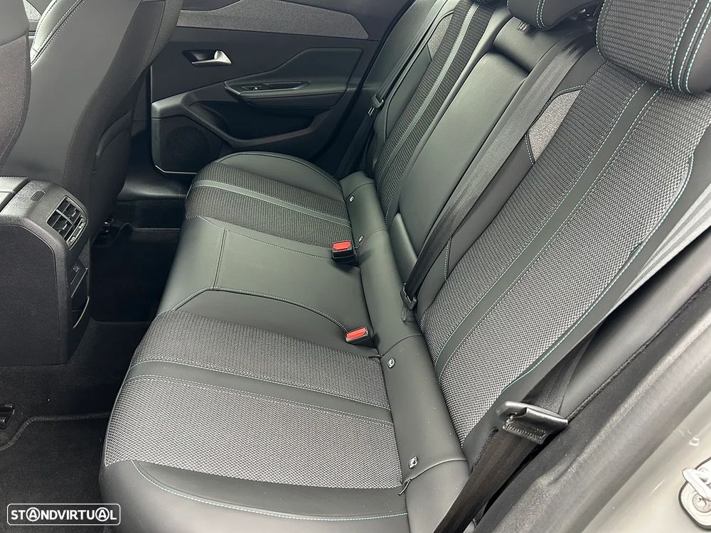 Peugeot 308 1.2 PureTech Allure Pack - 19