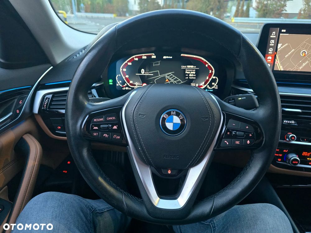 BMW Seria 5 530e Luxury Line - 30