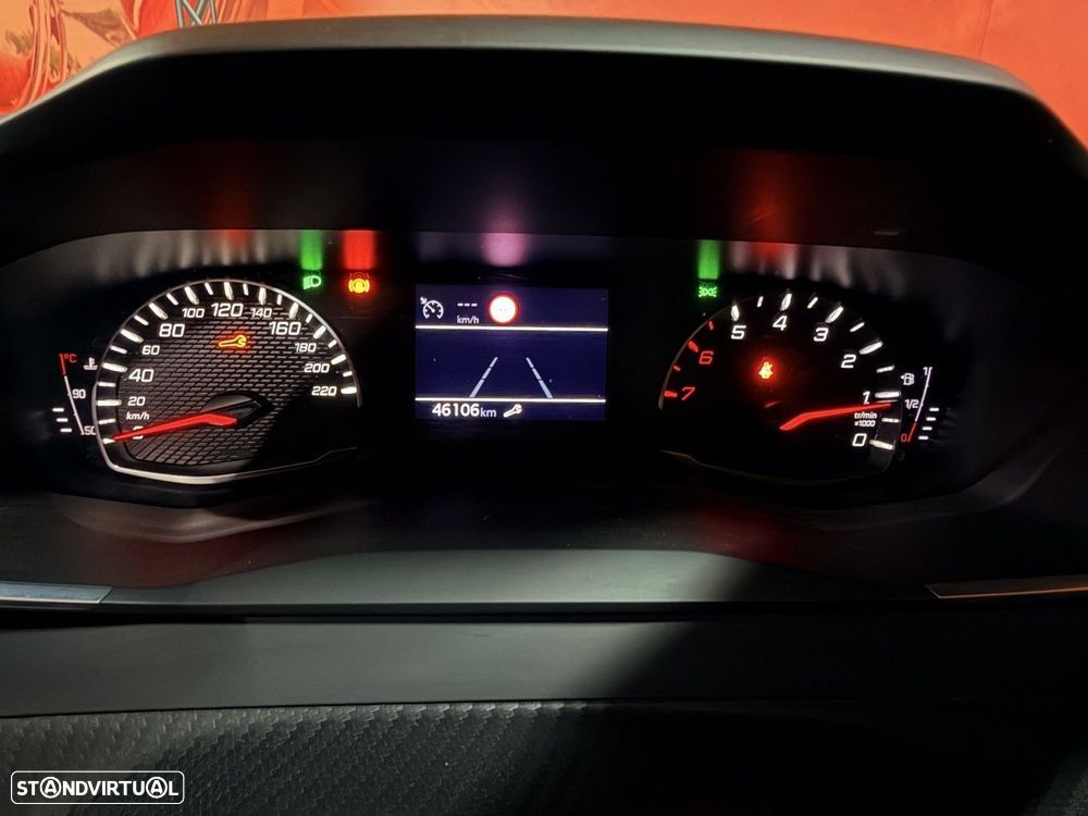 Peugeot 2008 1.2 PureTech Active - 20