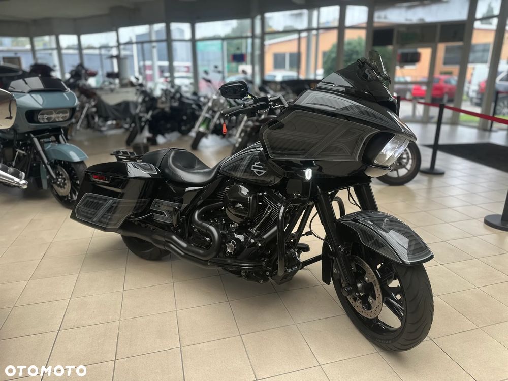 Harley-Davidson Touring Road Glide - 3