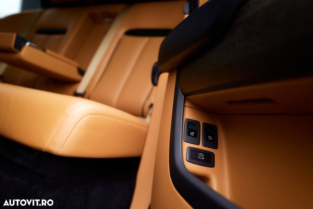 Rolls-Royce Cullinan - 19