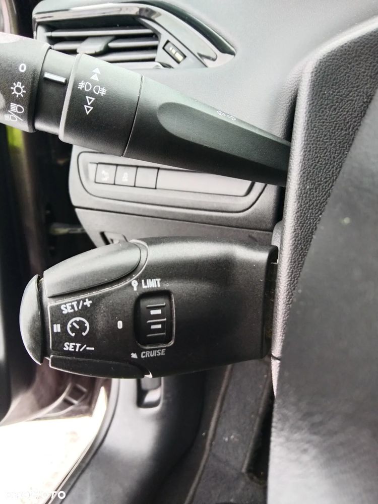 Peugeot 208 1.4 VTi Active - 15
