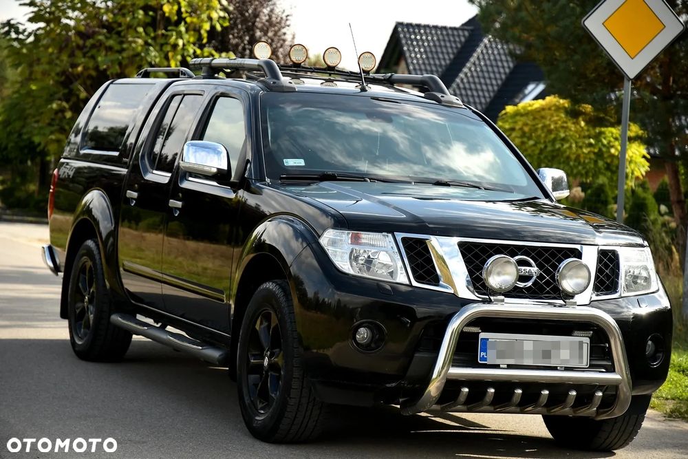 Nissan Navara 2.5 D Platinum - 12
