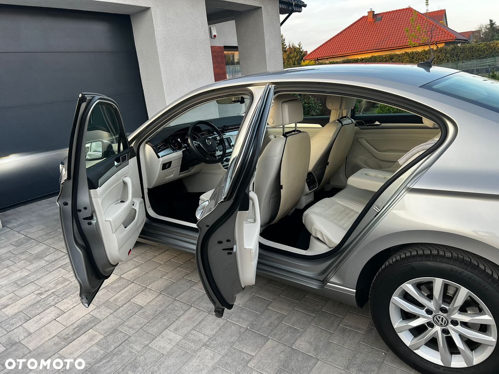 Volkswagen Passat 2.0 TDI BMT Comfortline DSG - 3