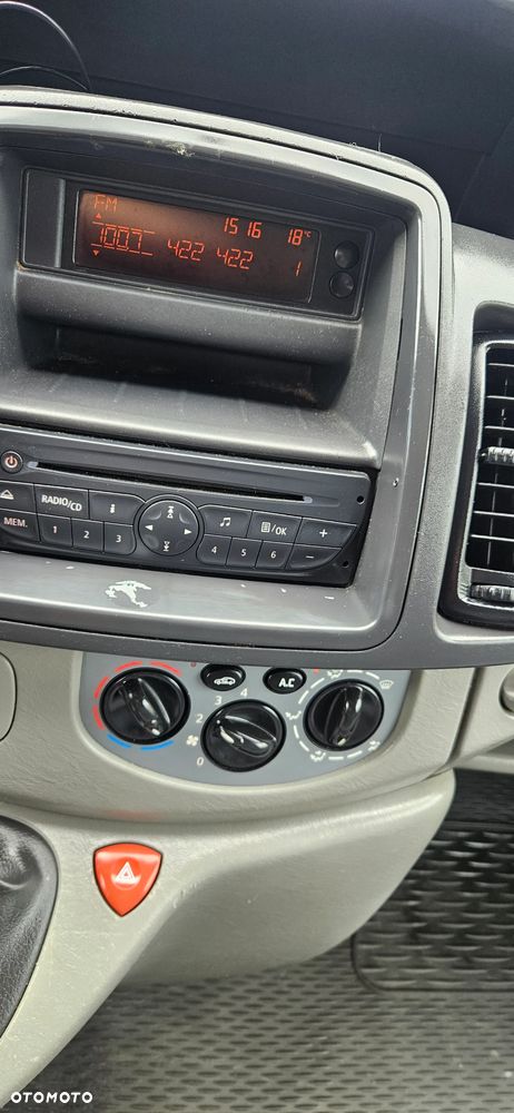 Renault Trafic - 26