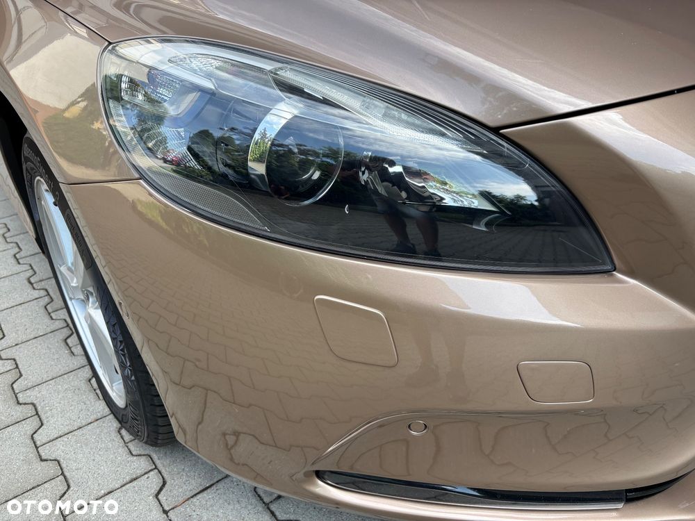 Volvo V40 T3 Summum - 26