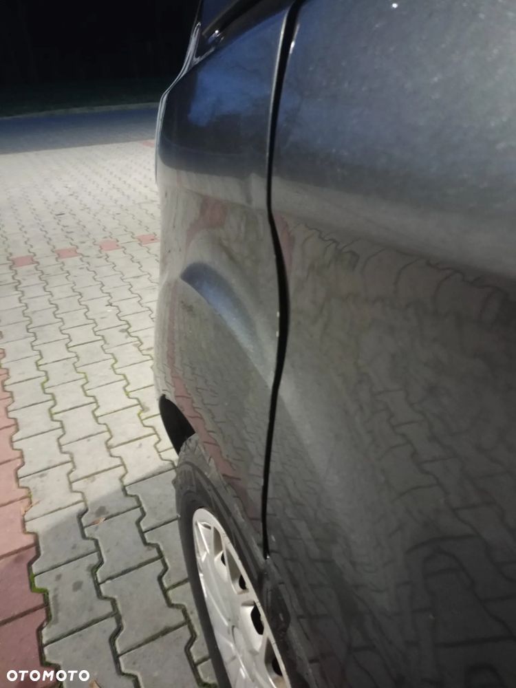 Ford Tourneo Custom - 28