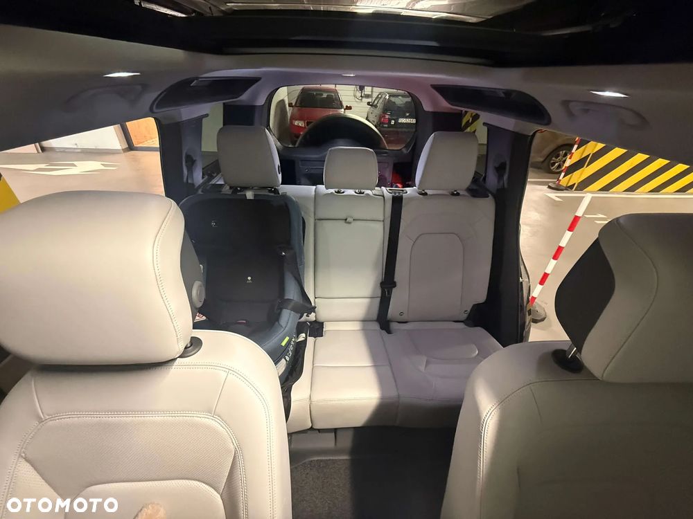 Land Rover Defender 3.0 D250 mHEV X-Dynamic S - 21
