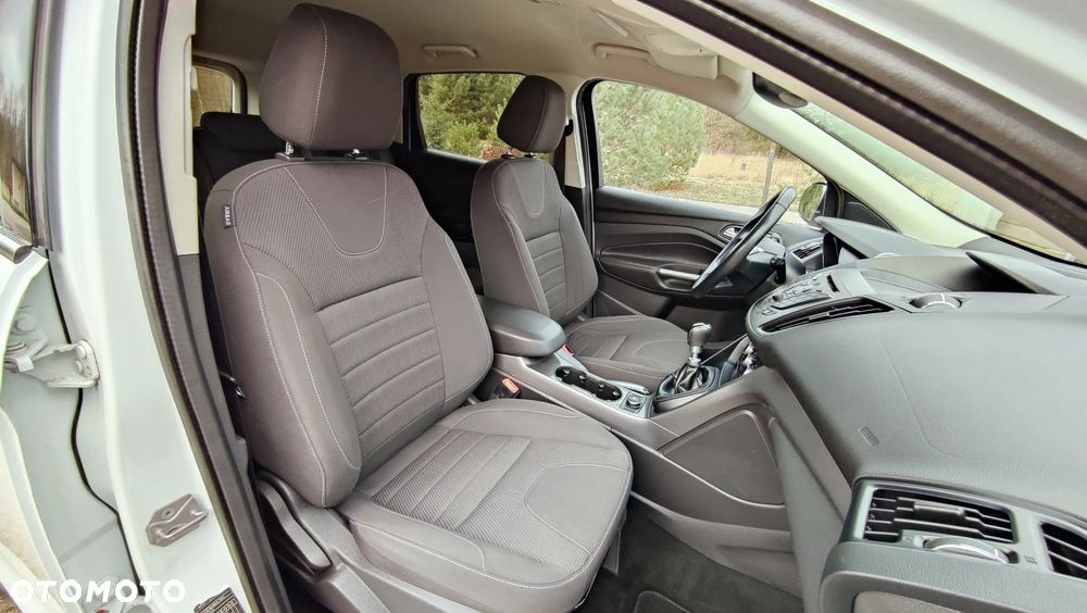 Ford Kuga 2.0 TDCi 2x4 Trend - 17