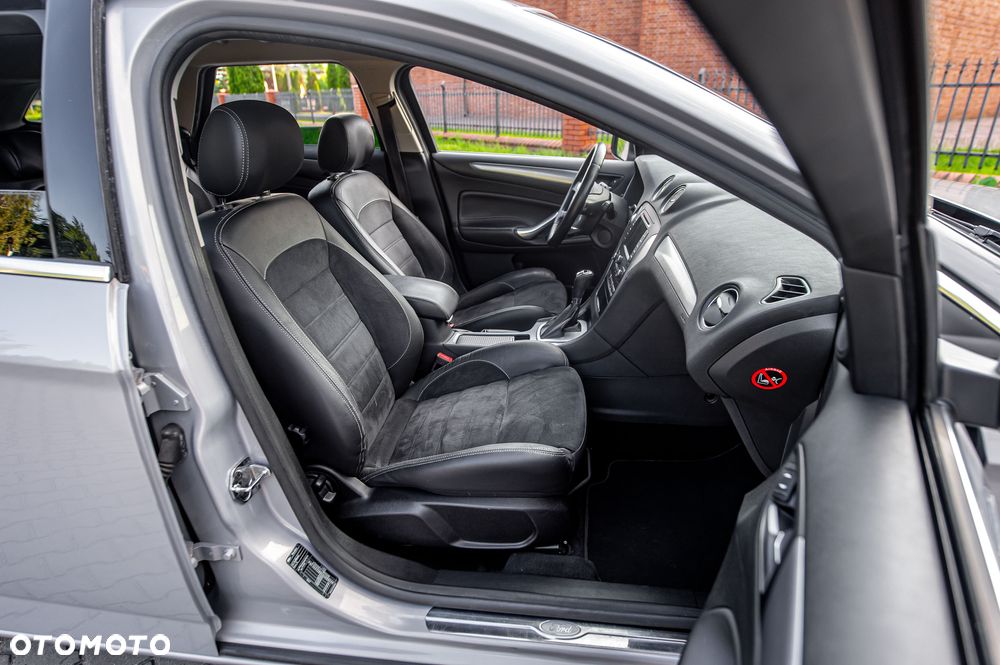Ford Mondeo 2.0 SCTi Ghia - 22