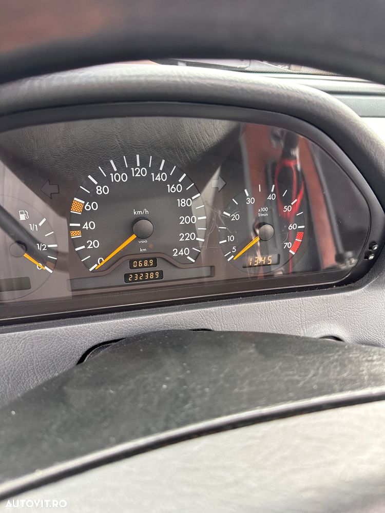 Mercedes-Benz C - 6