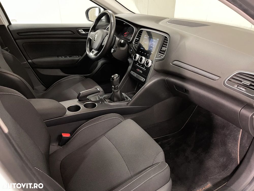 Renault Megane TCe 140 GPF Equilibre - 11