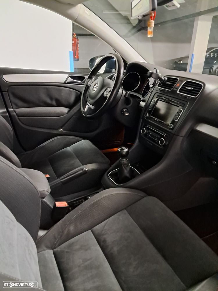 VW Golf 1.6 TDi Highline - 9