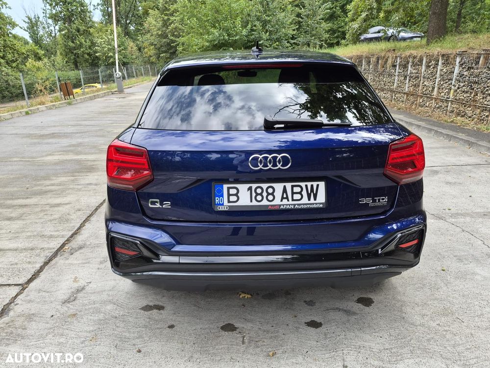 Audi Q2 35 TDI quattro S tronic Basic - 4