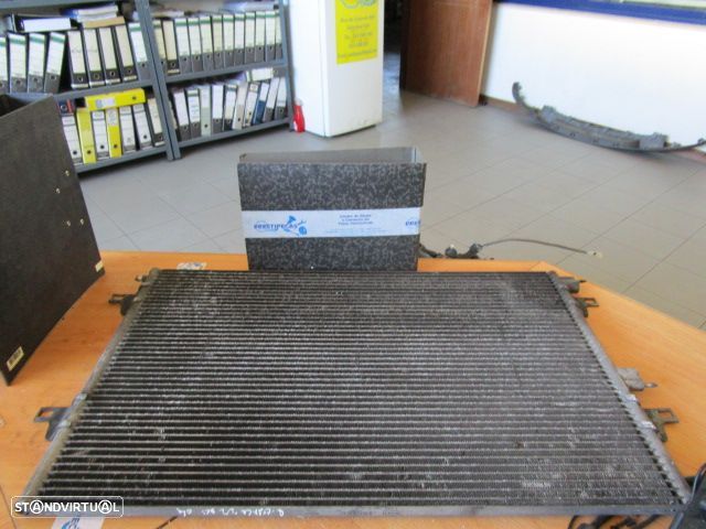 Radiador AC 8200332851 RENAULT ESPACE 2004 2.2DCI USADO - 1