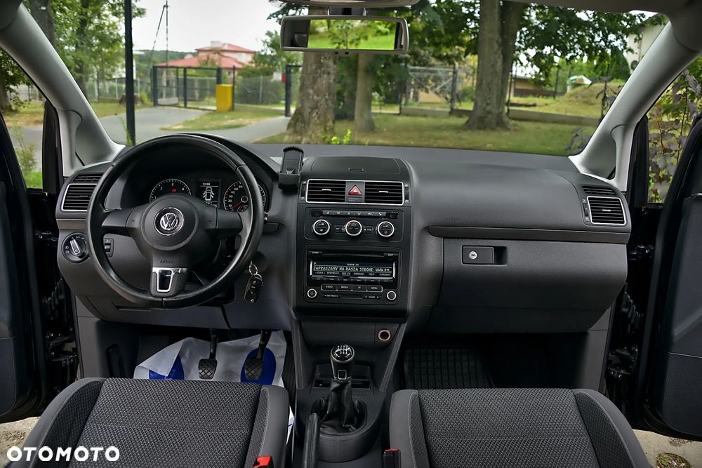 Volkswagen Touran - 37