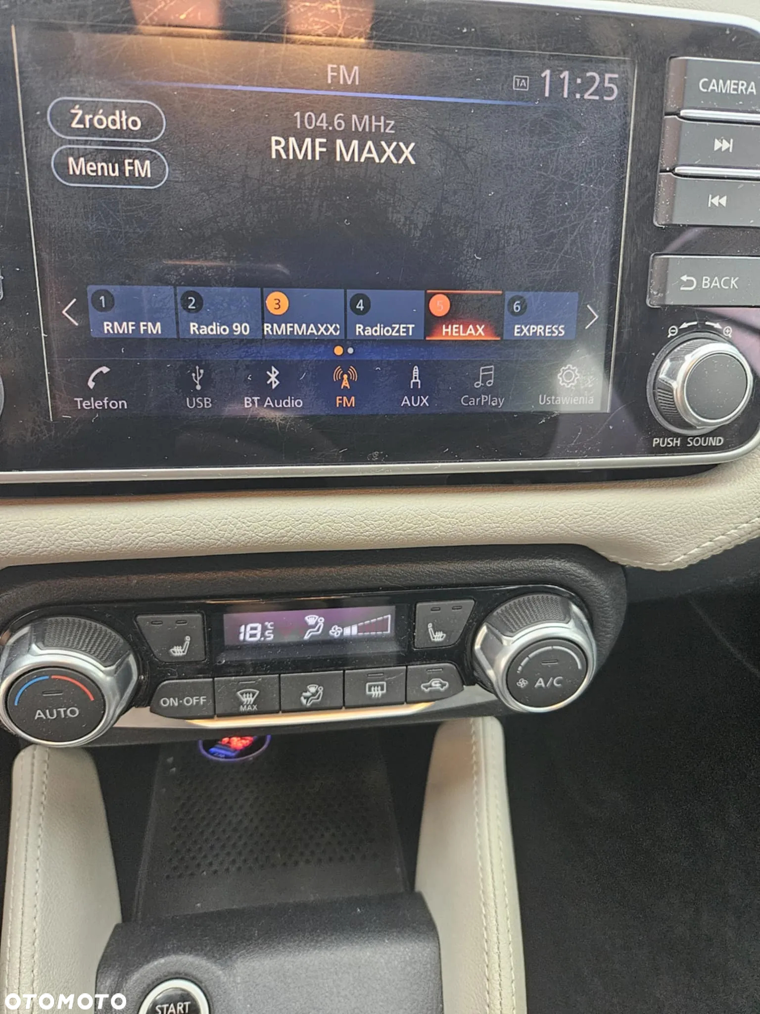 Nissan Micra 1.5 dCi N-Connecta - 11
