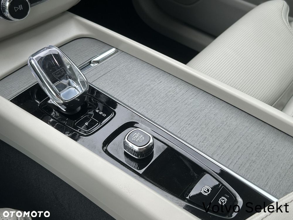 Volvo XC 60 - 24