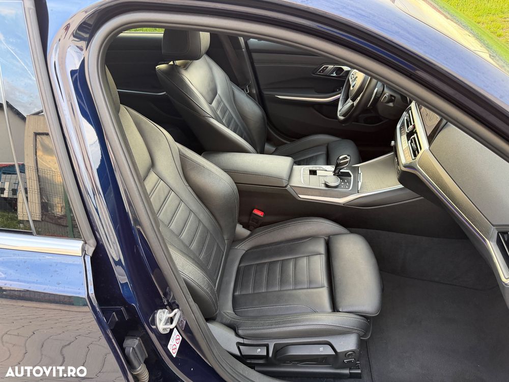 BMW Seria 3 320d Sport-Aut. Luxury Line - 26