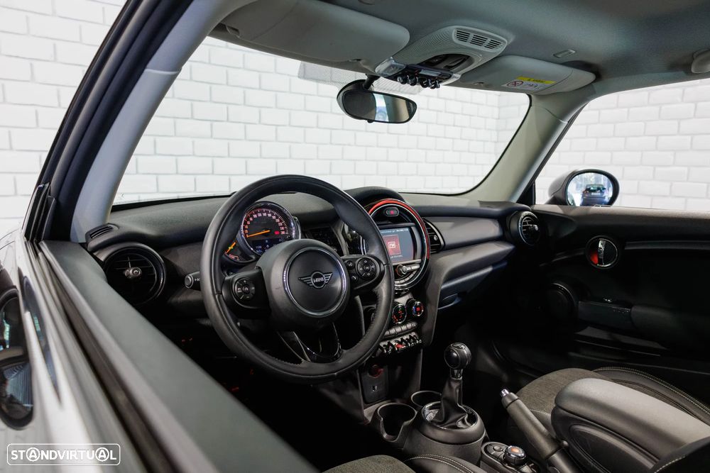 MINI 3 Portas One - 21