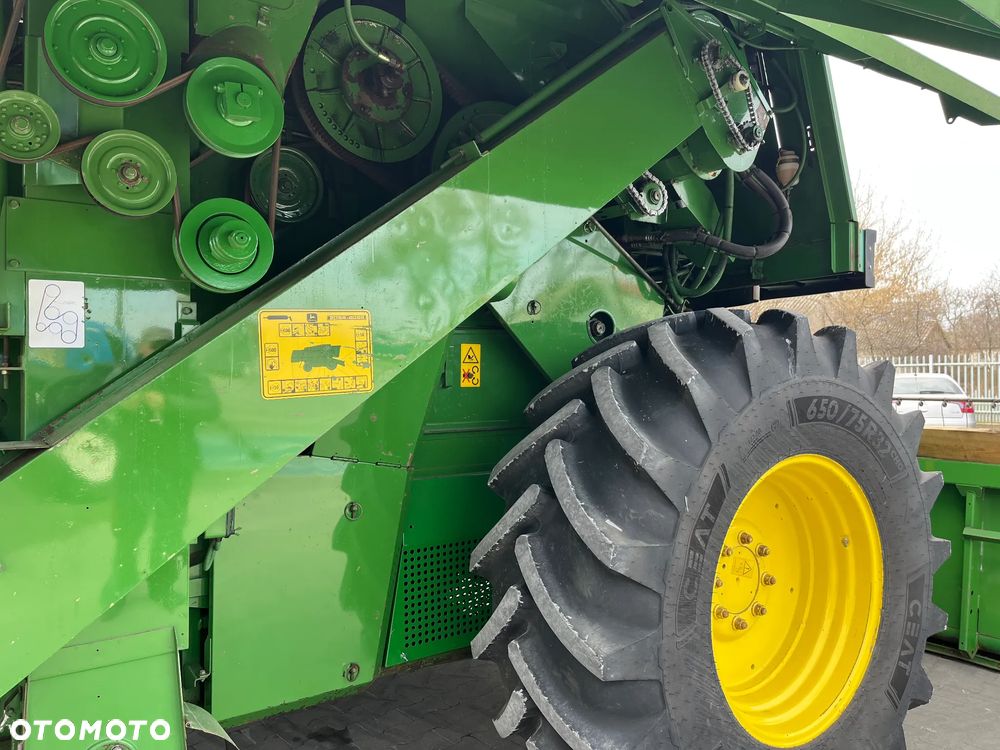 John Deere 2054 - 11