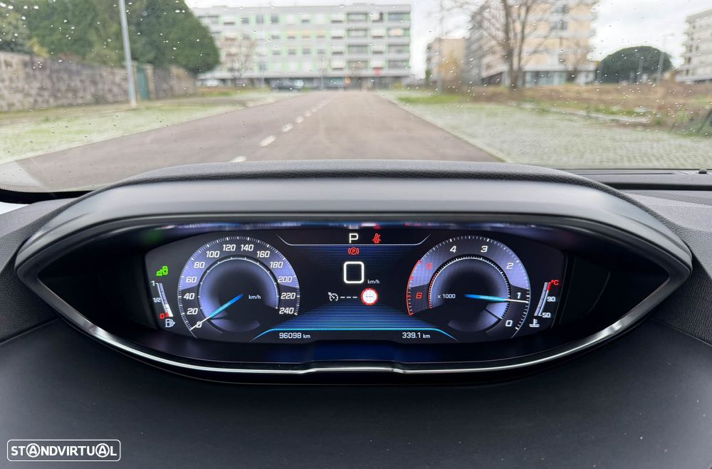 Peugeot 5008 BlueHDI 130 EAT8 Allure - 21