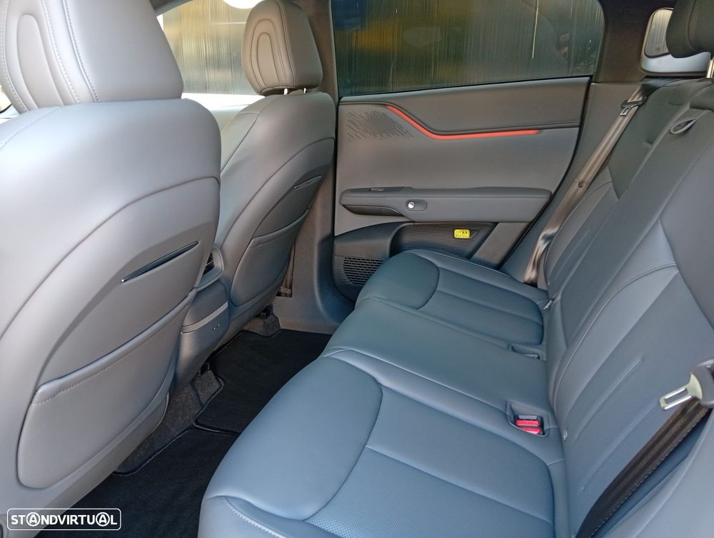 Xpeng G6 80.8 kWh AWD Performance Black Edition - 3