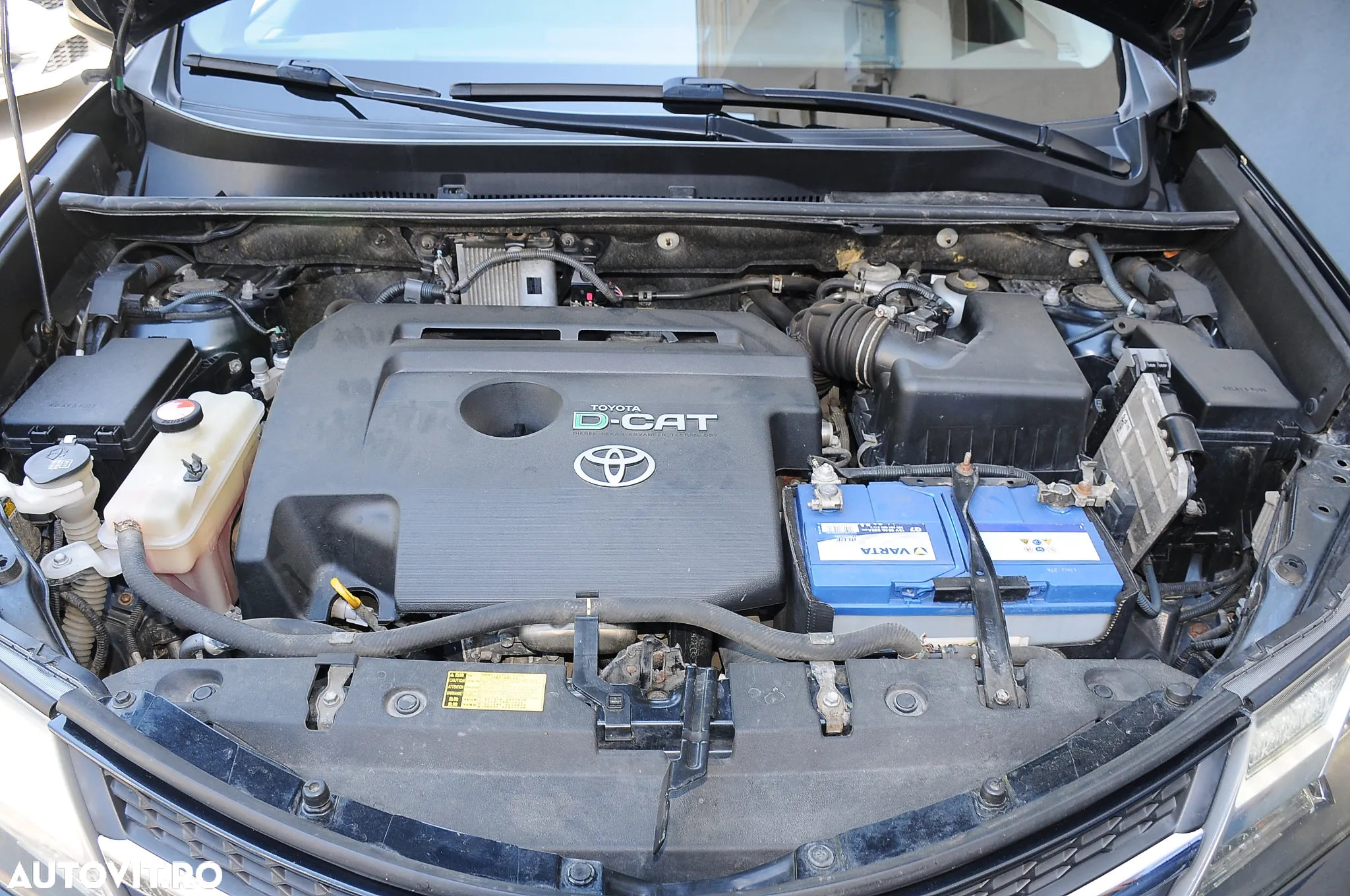 Toyota RAV4 2.2 D-4CAT 4WD Aut Luxury - 22