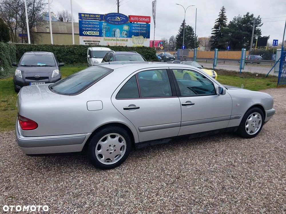Mercedes-Benz Klasa E - 5