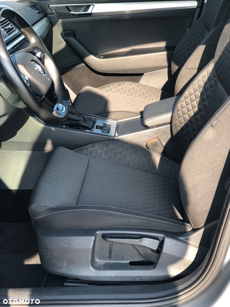 Skoda Superb 2.0 TDI DSG Style - 29