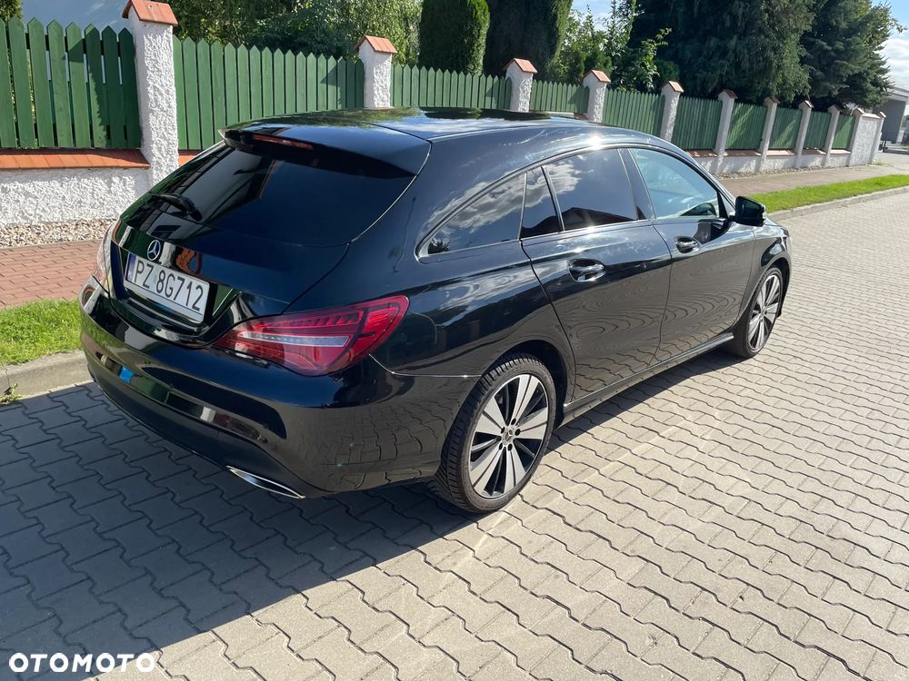 Mercedes-Benz CLA 200 7G-DCT UrbanStyle Edition - 5