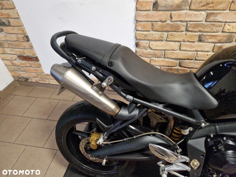 Triumph Street Triple - 33