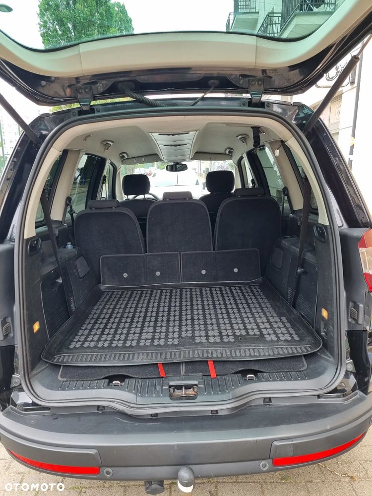 Ford Galaxy 2.0 TDCi Ghia - 12