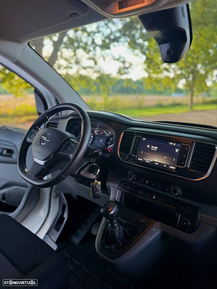 Opel Vivaro - 18