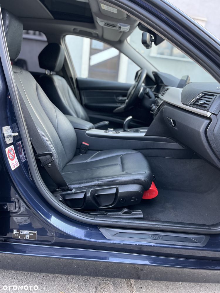 BMW Seria 3 320d Efficient Dynamics Luxury Line Purity - 28
