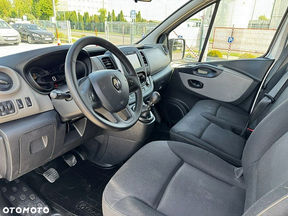 Renault Trafic - 13