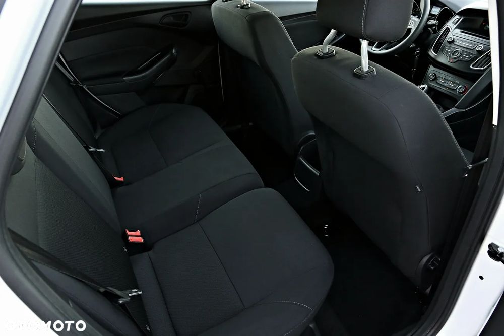 Ford Focus - 37