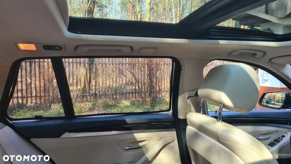 BMW Seria 5 520i Luxury Line - 11