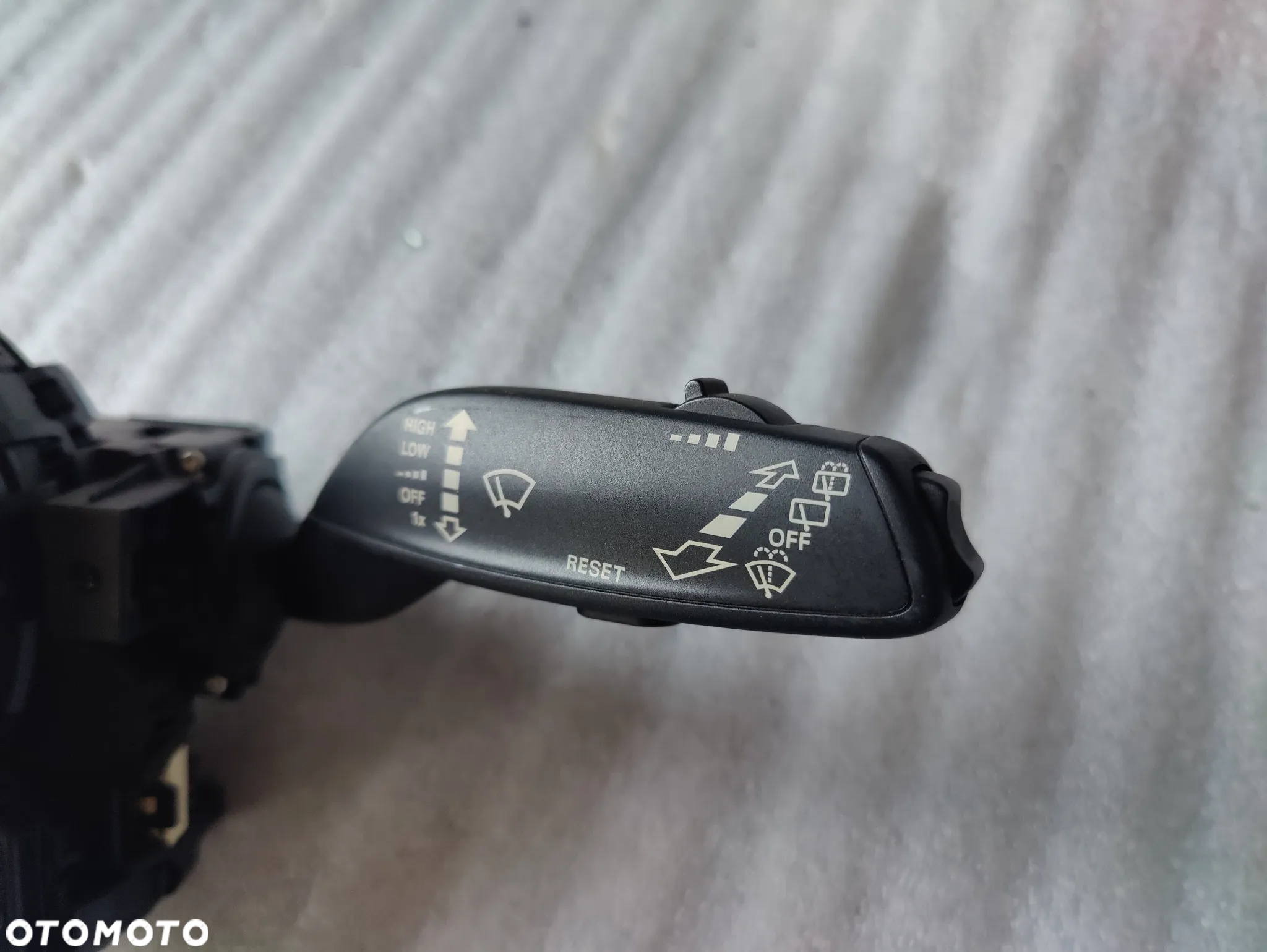 MANETKA MANETKI KIERUNKOWSKAZÓW TAŚMA AIRBAG AUDI Q5 8R 4G8953502AL - 5